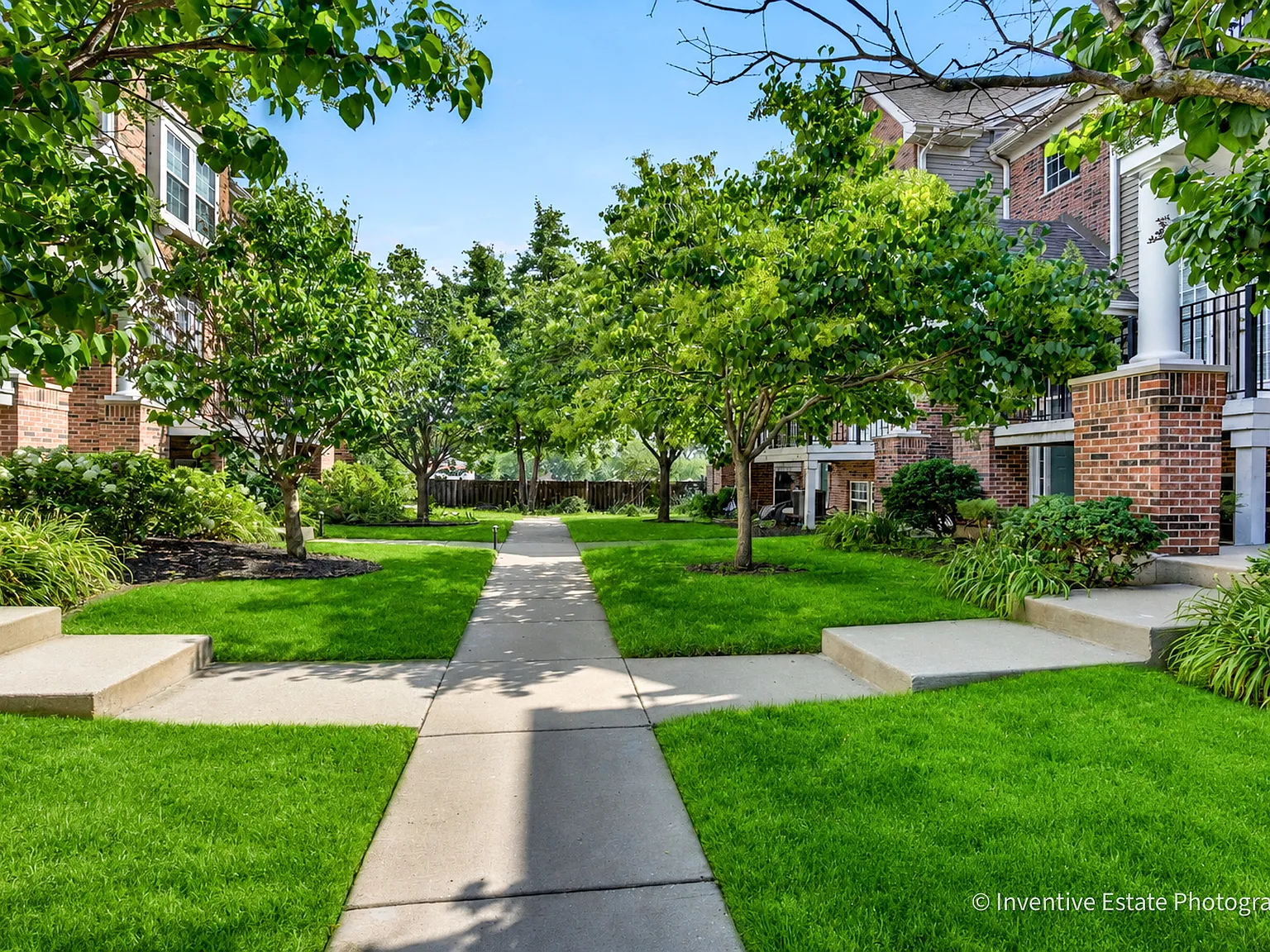 3 bed, 1896 sqft, $2,900 — Photo 3