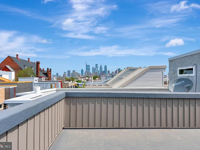 1335 S Bouvier St — Photo 26