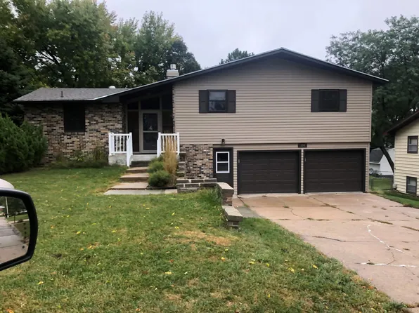 304 Ridgeway Dr, Norfolk, NE 68701