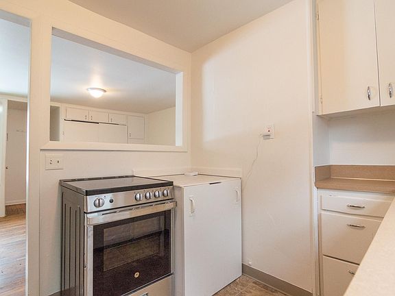 2nd image of 5118 NE Killingsworth St