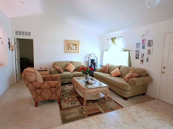 4th image of 328 Lake Hills Ln