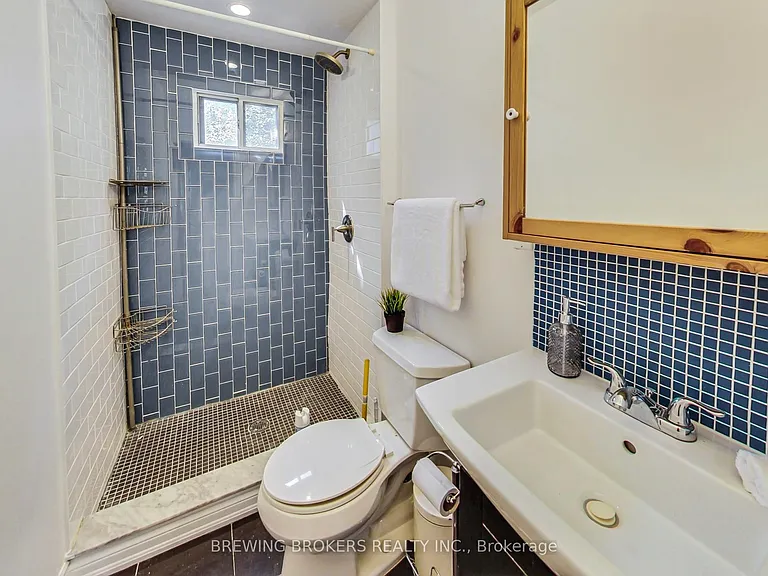 98 Moberly Ave — Photo 18
