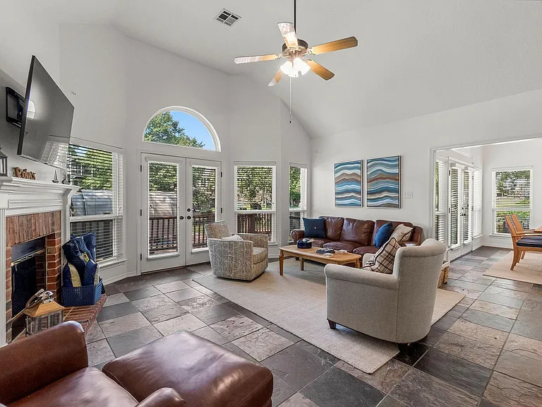 5094 Pleasure Lake Dr — Photo 16