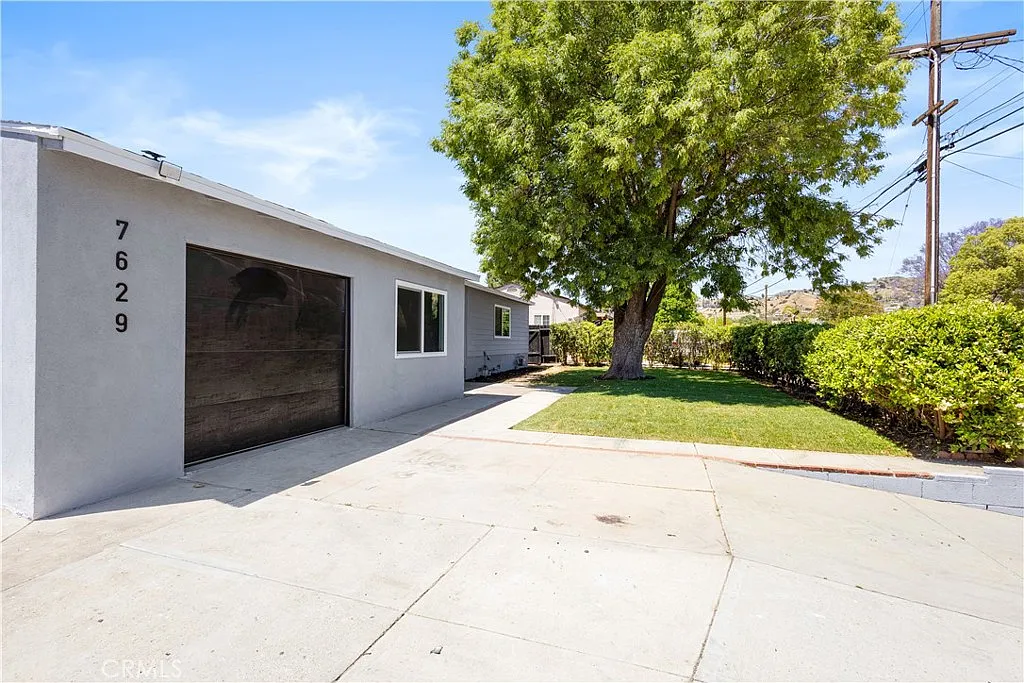 3 bed, 1490 sqft, $3,950 — Photo 3