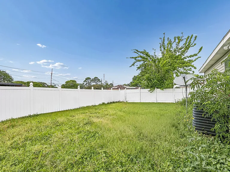 3531 Adrian St — Photo 11