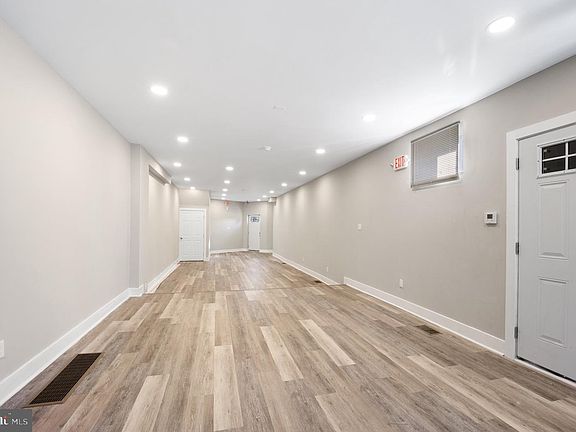 3rd image of 2500 N 16th St