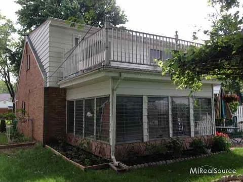 4th image of 711 Jamaica Dr