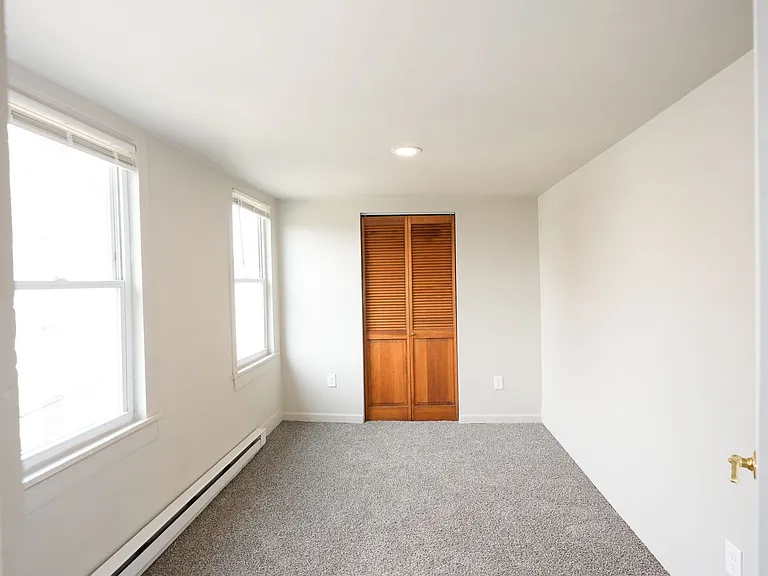 334 Ann St — Photo 21