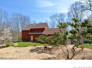 2 Cinnamon Way, Old Saybrook, CT 06475