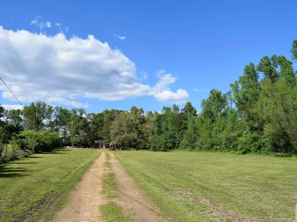 160 County Road 1120 W, Maud, TX 75567