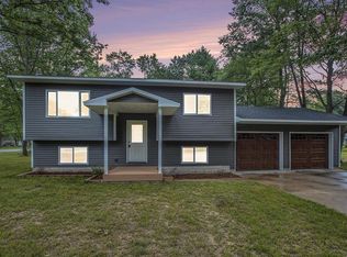 819 Charlene Dr NE, Kalkaska, MI 49646