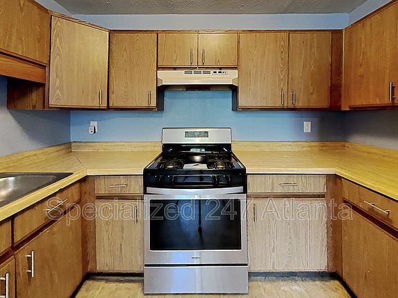 4th image of 5771 Glenn Hollow Ln