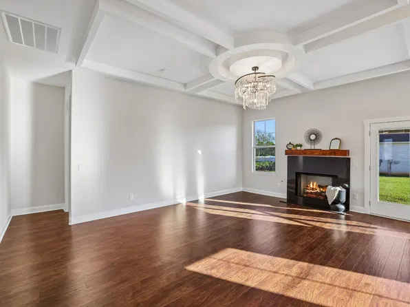 201 Lookout Dr, Winchester, TN 37398