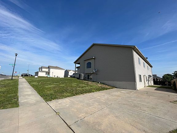 3rd image of 7200 Whitewater Ln #A