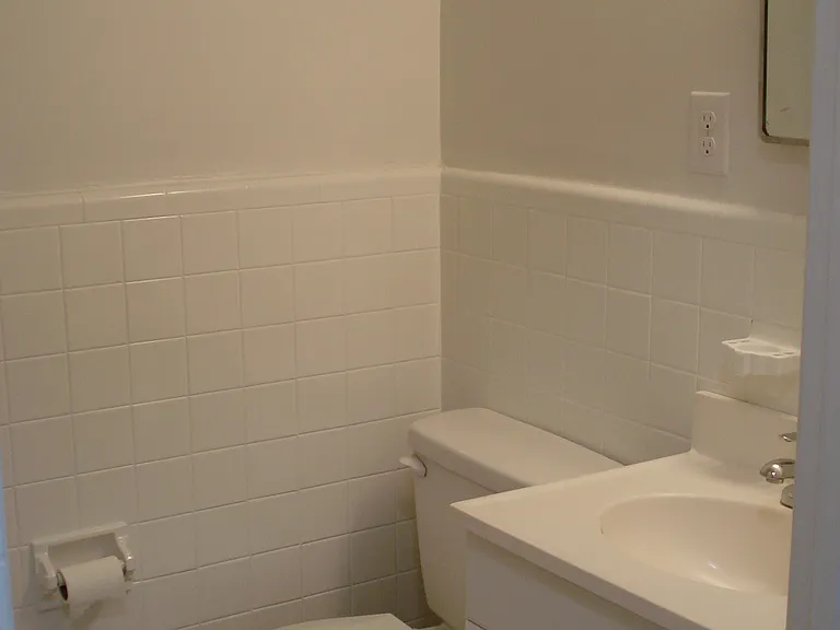 2401 Broadway Ave SW #A — Photo 12