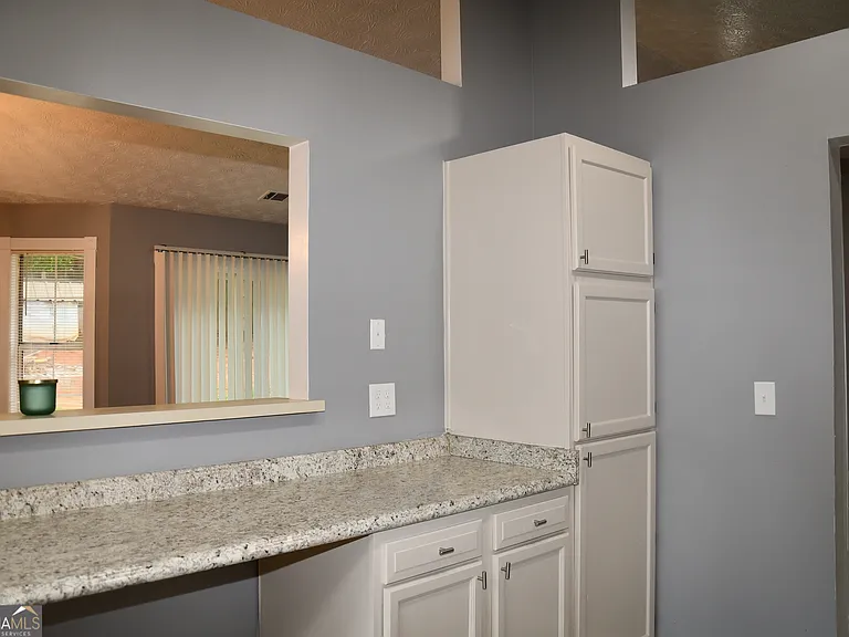 5932 Homestead Cir — Photo 37