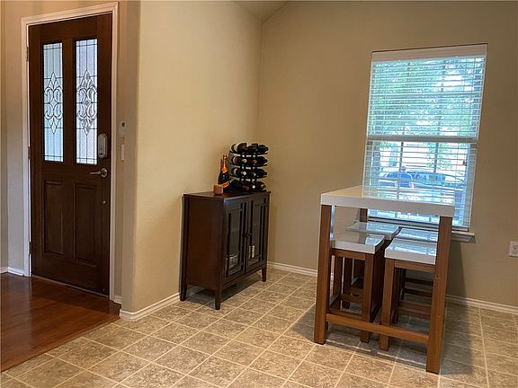 4th image of 7521 Cedar Edge Dr