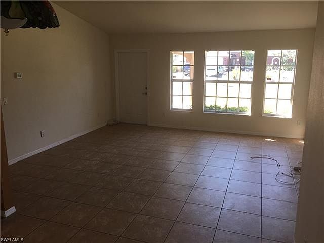 2nd image of 919 NE 10th Ter