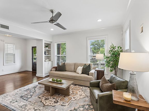 3rd image of 1809 McEwen Ave