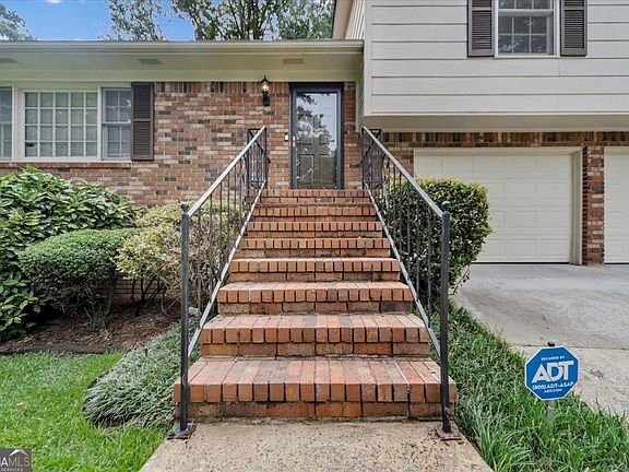 5th image of 2367 Lake Jodeco Rd