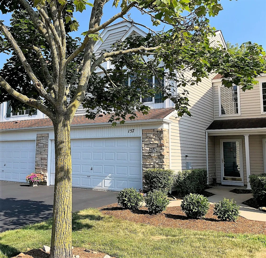157 Locksley Dr photo 1