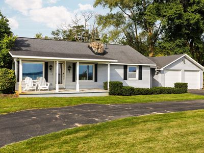 12086 S West Bay Shore Dr, Traverse City, MI, 49684