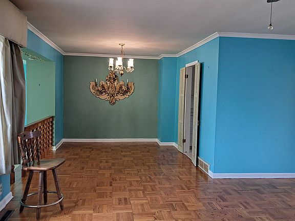 5th image of 3601 Court St