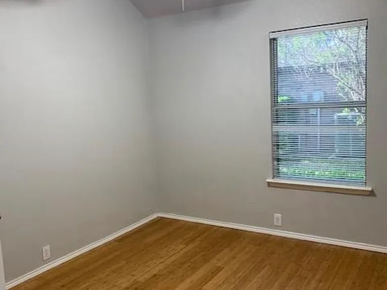 1748 Sunset Ridge Dr — Photo 9