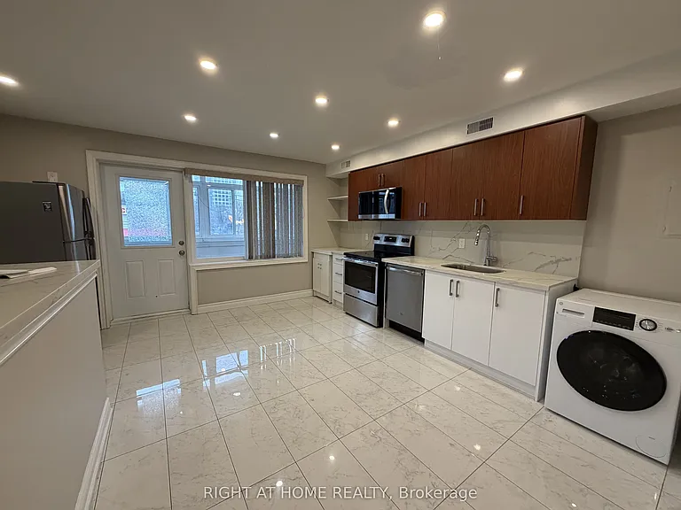 1543 Dupont St #1 — Photo 1