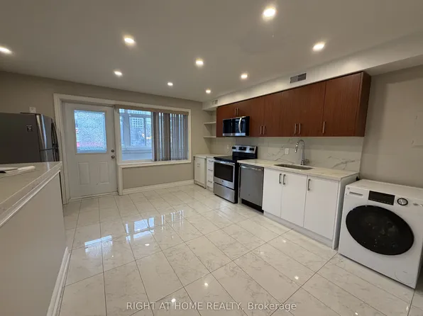 1543 Dupont St #1, Toronto, ON M6P 3S5