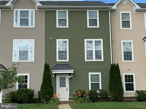 9022 Randolph Cir Photo 1