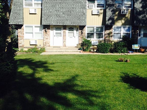 Gages Lake Town Home