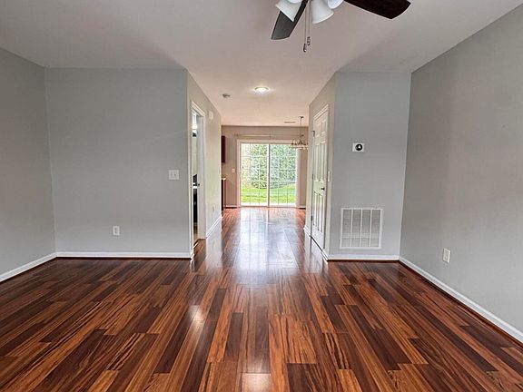 5th image of 2121 Greenwood Dr #205