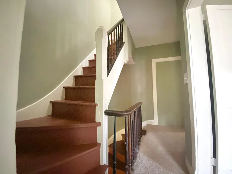 95 Wurts St #2 — Photo 12