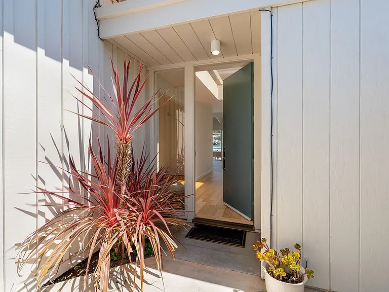 218 San Rafael Ave — Photo 21