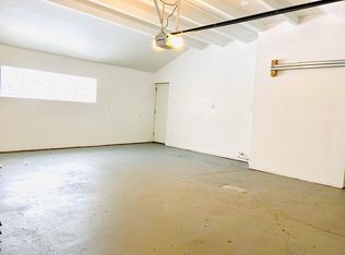 8021 Mortenview Dr, Taylor, MI 48180