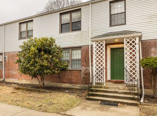 79 Mencel Cir UNIT A, Bridgeport, CT 06610