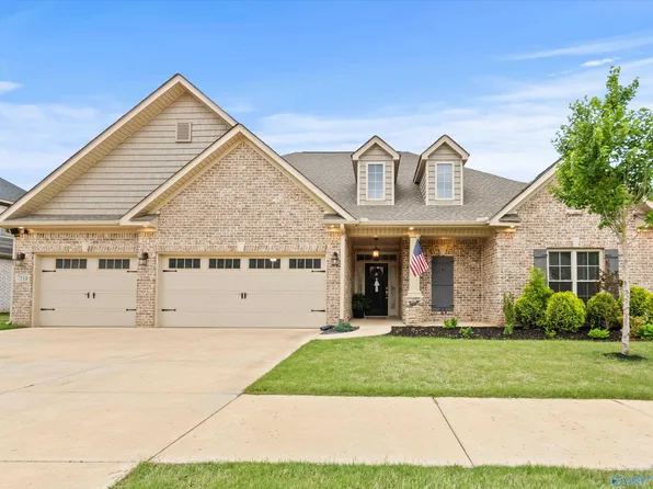 7519 Flint Crossing Cir, Owens Cross Roads, AL 35763