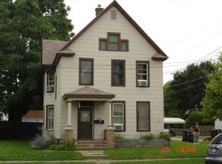 1314 11th St, Moline, IL 61265