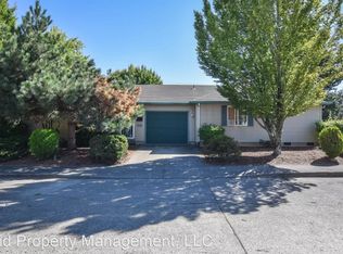 8016 NE Couch St, Portland, OR 97213