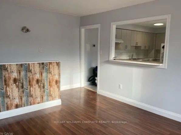 367 Wilson St E #3, Hamilton, ON L9G 2C1