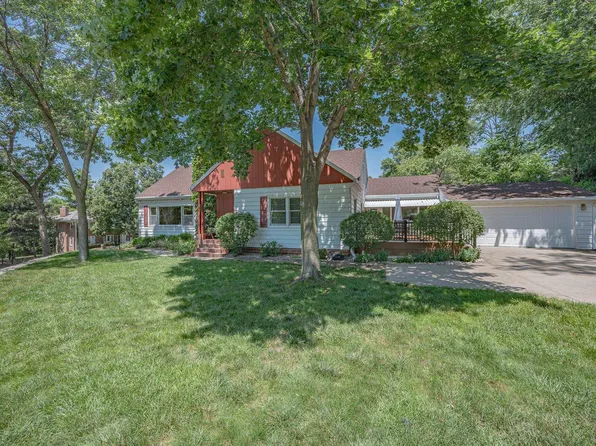 2400 E Solway St, Sioux City, IA 51104