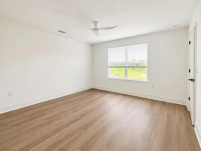 165 Thibault Trce — Photo 15