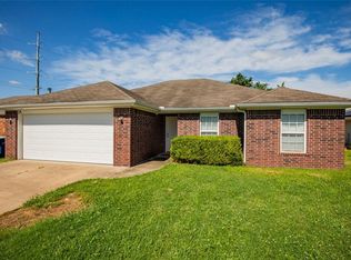 800 SW Sandrock Rd, Bentonville, AR 72712