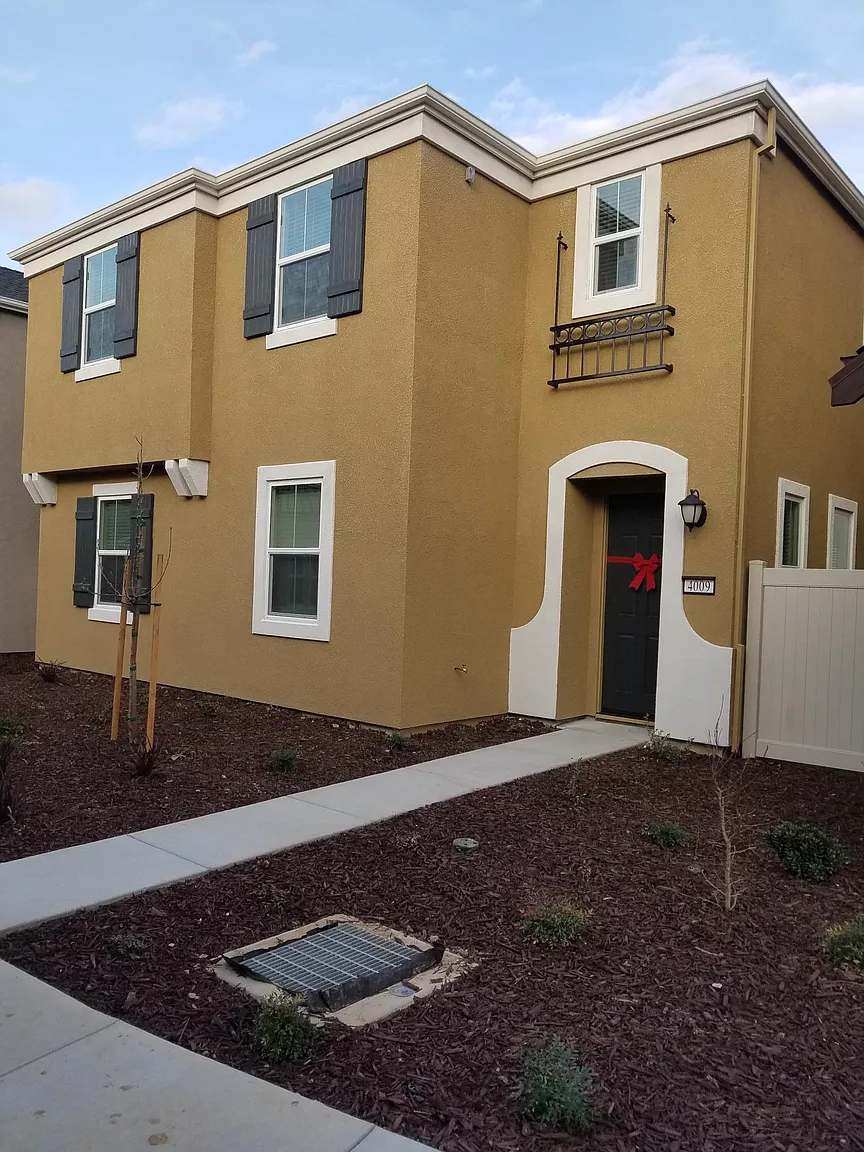 4009 Montcalm Pl photo 1