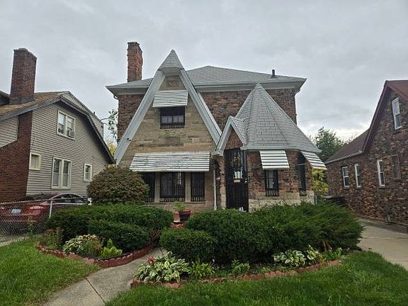 2nd image of 13126 Manor St