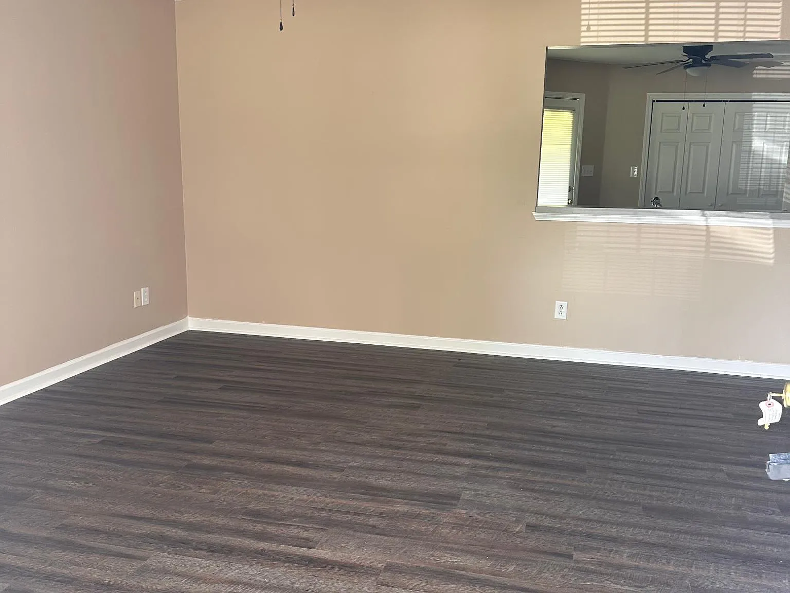 3 bed, 1002 sqft, $1,295 — Photo 3
