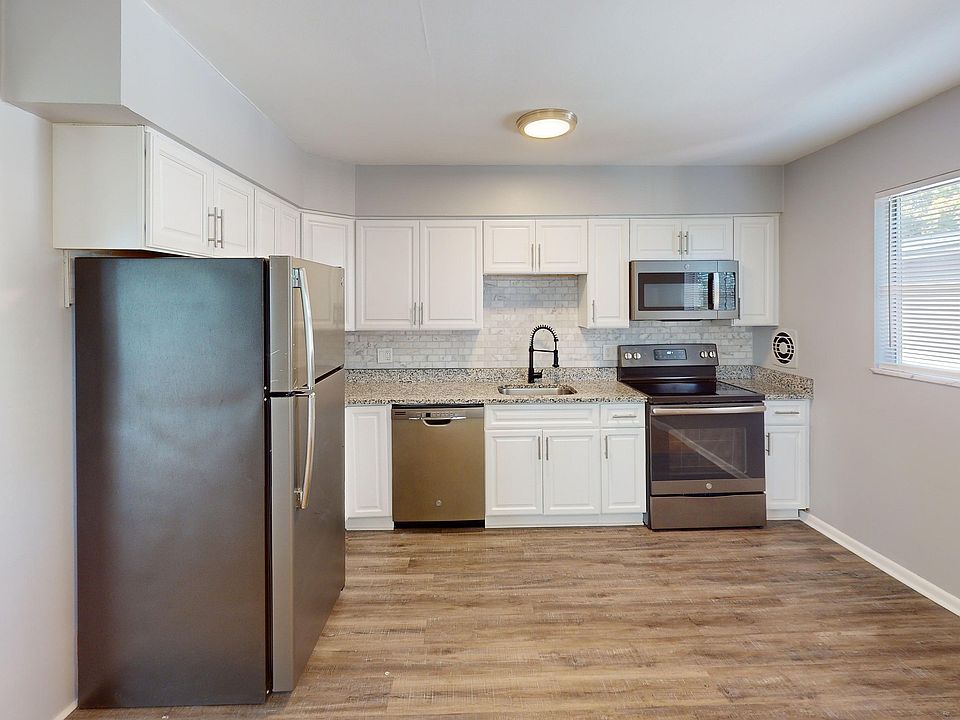 Fully Renovated Kitchen