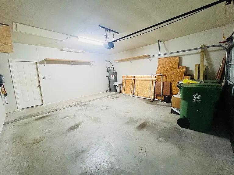 2822 Regency — Photo 15