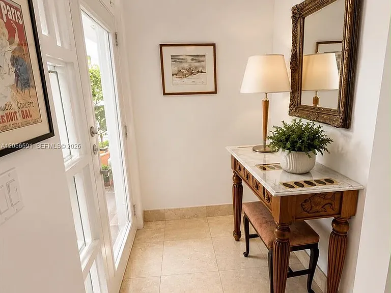 7918 Harbor Island Dr #310 — Photo 2